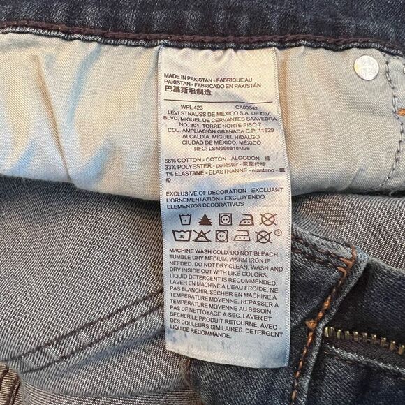 Levi’s Signature Modern Shorts Medium Wash Denim - 22 - New - Picture 11 of 11